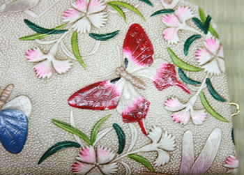 ���{�y�Y�E�̕���e�B�b�V���P�[�X